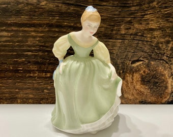 Vintage Royal Doulton Figurine: Fair Maiden, Green Dress (H.N. 2211, 1966)