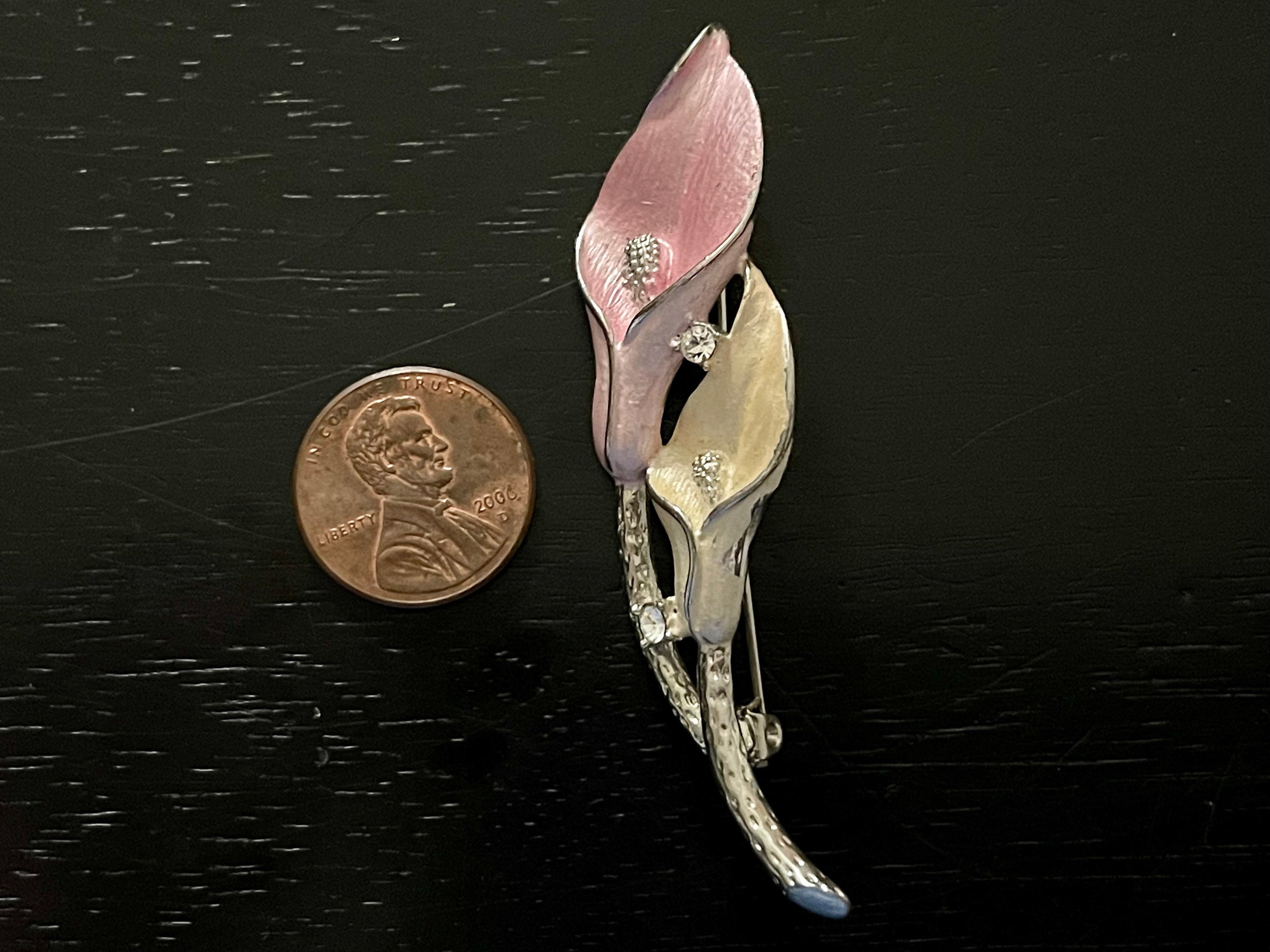 Spilla smaltata rosa a forma di tulipano a forma di stivale, per donne
