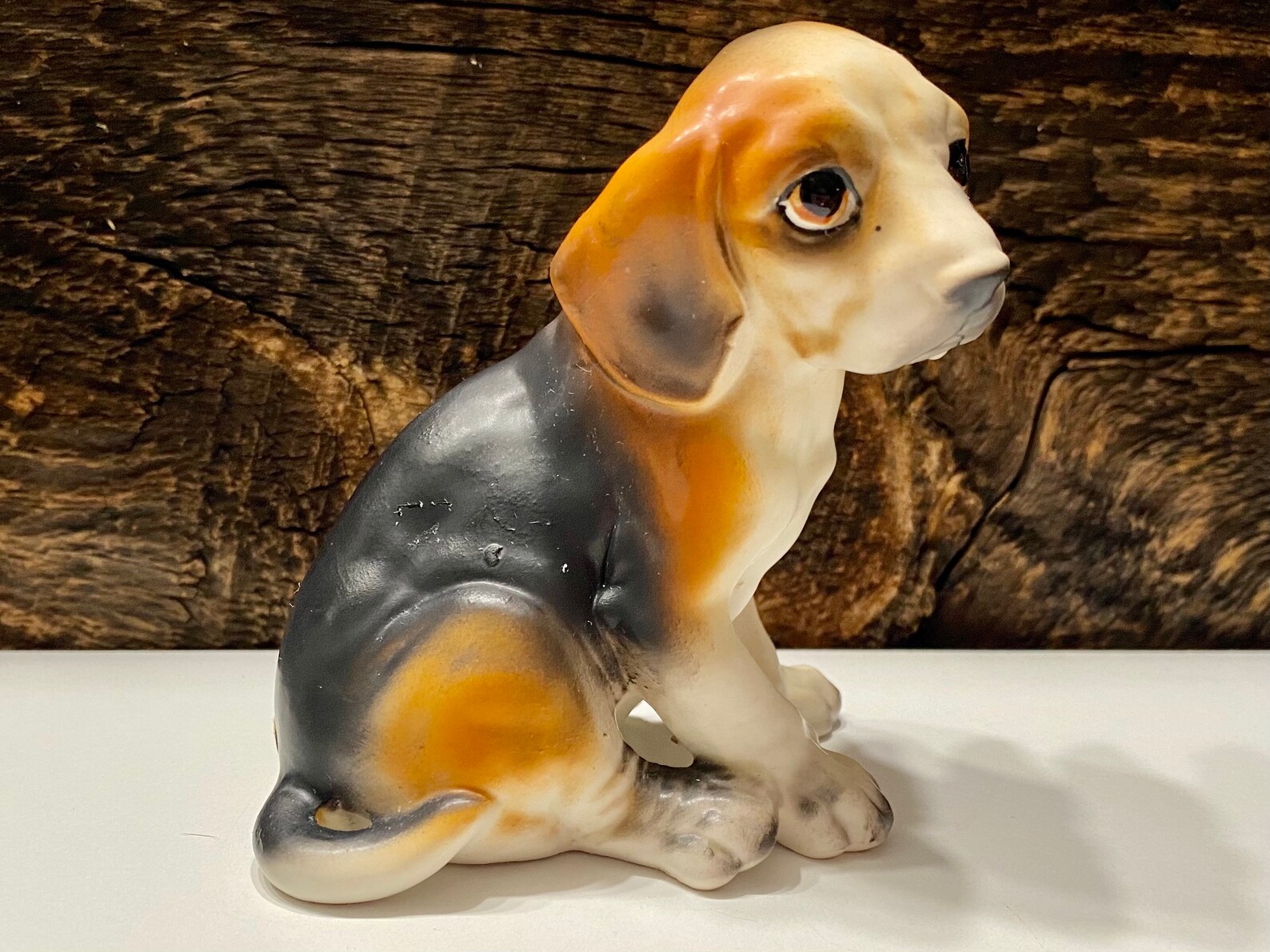 beagle dog figurine