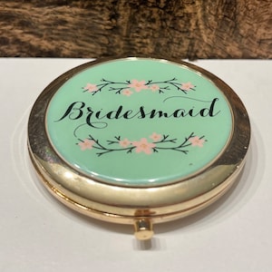 Vintage Bridesmaid Compact, Gold Tone Metal Compact, Light Green and Pink Floral Compact, Double Sided Mirror Compact, Vanity Compact