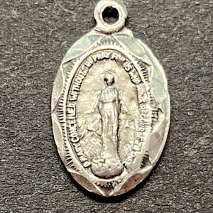 Vintage Sterling Miraculous Mary Medal/Charm, Sterling Silver Miraculous Pendant, Small Vintage Catholic Charm, Vintage Virgin Mary Pendant