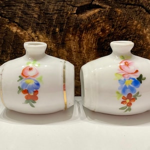 Vintage Mini Vase Set, White Porcelain Vase, Two Small Vases, Floral Vase Set, Barrel Shaped Vase Set, Gold Trim Vases, Vintage Mini Vases