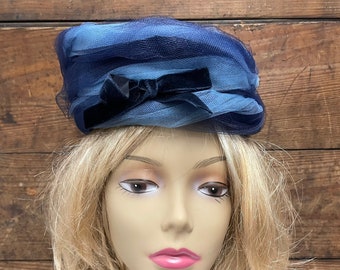 Vintage Blue Tulle Hat: 1940s Glamour with Velvet Bow