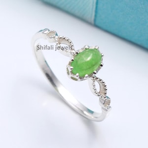 Natural Green Jade Ring For Women in 925 Sterling Silver /Minimalist Ring/ Dainty Ring / Jade Ring / December Birthstone Ring /Gifts For Her