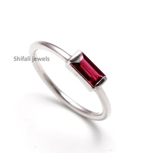 Naturlig granat sterlingsilver, elegant handgjord minimalistisk ring
