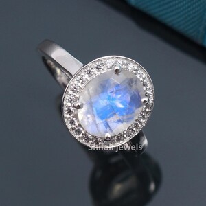 Rainbow Moonstone Ring: Oval Cut Stone, 925 Sterling Silver