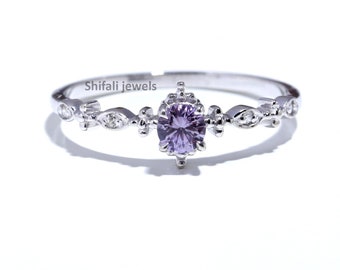 Alexandrite Ring in 925 Silver , Round Cut Alexandrite Ring, Minimalist Ring , June Birthstone Ring, Promise Ring, Gift for her, Bridal Ring