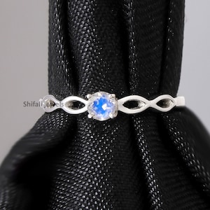 Natural Moonstone Ring For Women With Cut Stone 925 Sterling Silver,Rainbow Moonstone , Dainty Moonstone Ring ,Minimalist Ring ,Promise Ring