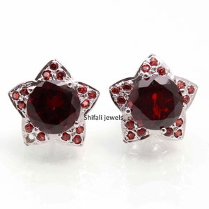 Sterling Silver Flower Garnet Earrings, Garnet Stud Earrings, Red Garnet Earring, Gift for christmas , Stud  earring  , Gift for Her,