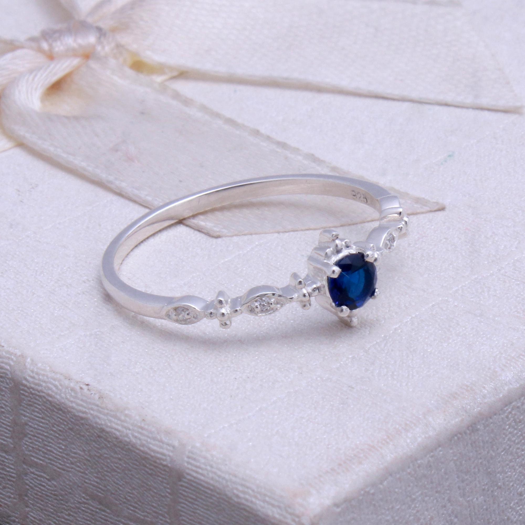 Natural blue sapphire ring / Dainty Sapphire Ring/ Sapphire Etsy