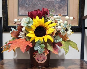 Fall Sunflower Scarecrow Centerpiece: Farmhouse Floral Arrangement