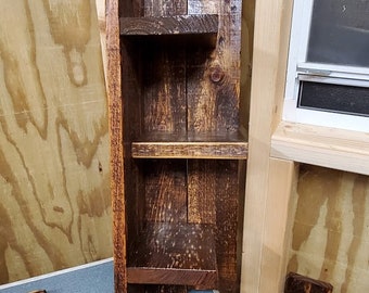 Pallet Corner shelf