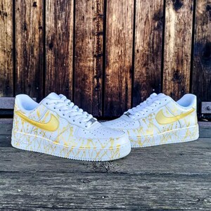 Air Force 1 Custom White Shoes "Shiny Gold" Flakes Splatter Painted Sneakers Mens Womens Kids Baby All Sizes Made to Order