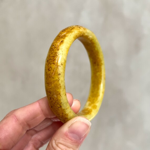 Carved Fish Yellow Serpentine Bangle Bracelet - image 2