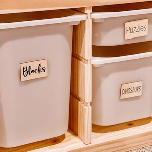 Etichette giocattolo in legno, etichette rettangolari per giocattoli, etichette in legno, organizzazione della sala giochi per bambini, etichette per la stanza dei giochi, sala giochi Montessori, etichette per bidoni Trofast