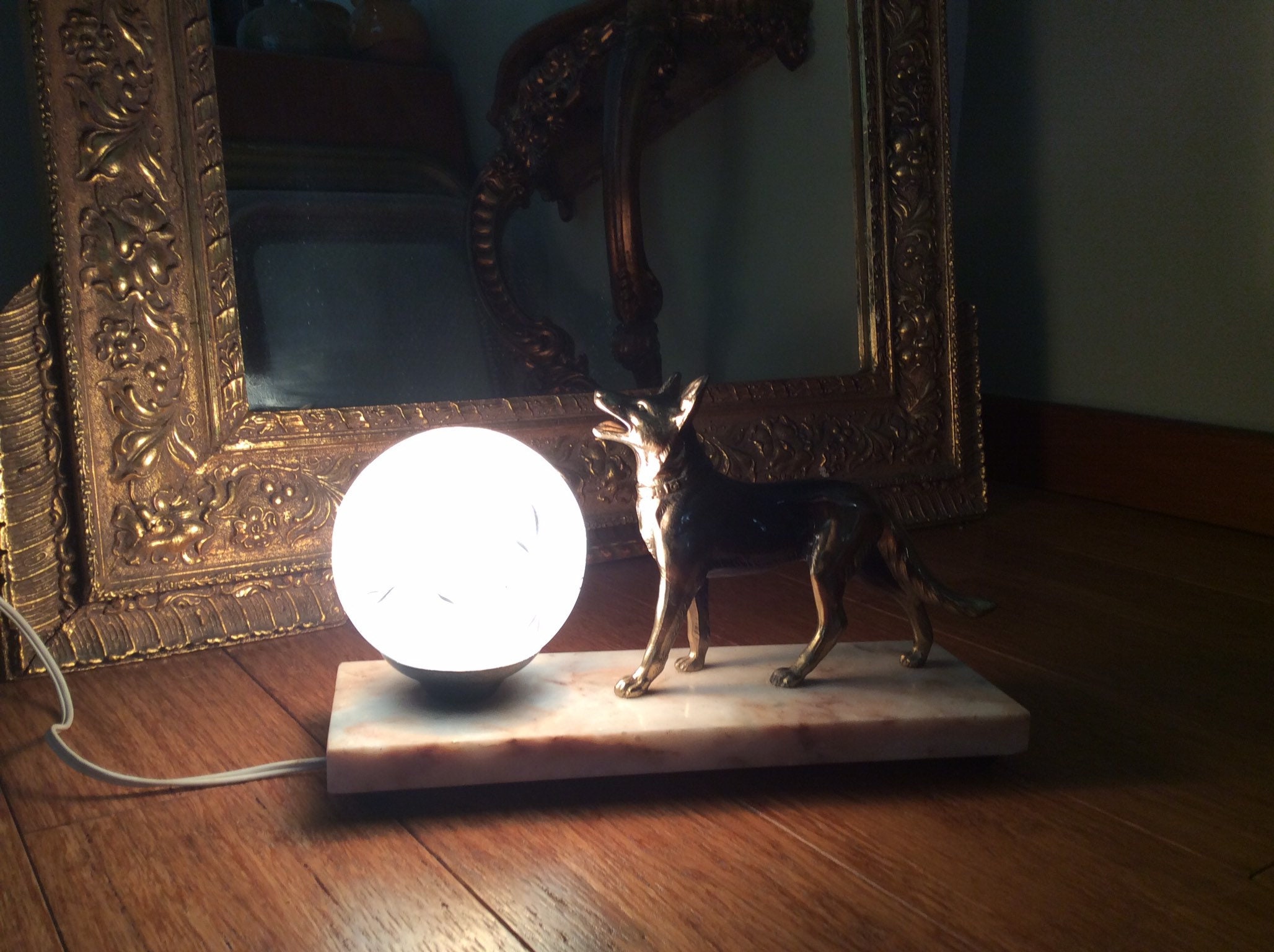 Lumière Art Déco, Lampe Berger Allemand, Chien Alsacien, Lumière Français Vintage