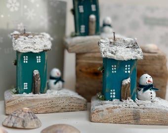 Coastal Christmas Townhouses | Handmade Driftwood & Clay Winter Decor | Snowy Miniature Houses with Snowmen