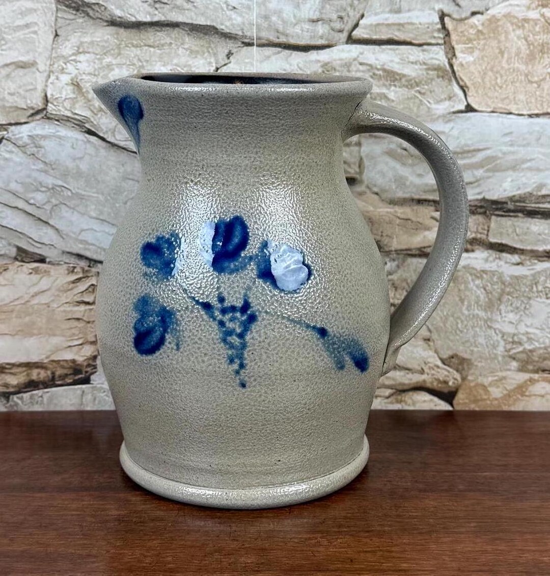 Rowe Pottery Works Historical Collectible Vintage 40-oz./6.75