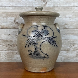 ROCKDALE UNION STONEWARE Vintage 11&quot; Tall Large Canister/Pantry Jar with Lid Love Birds Salt Glaze Collectible Farmhouse/Home Decor Storage