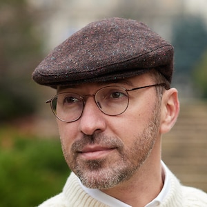 Irish - Donegal Tweed Flat Cap - Buncrana Brown Donegal Fleck Herringbone - Ireland - Handcrafted - Unisex