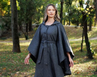 Irish - Donegal Tweed Hooded Belted Cape / Poncho - Grey Melton  - Ireland - Handcrafted - Ladies - One Size - Long