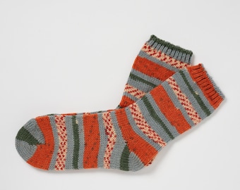 Calcetines para caminar de lana irlandesa - Fairisle naranja/gris - Hechos a mano - Talla M = Reino Unido 4-7 (EUR 37- 41 / EE.UU. 5,5 - 8,5)