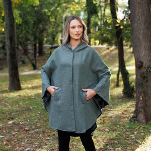 Irish - Donegal Tweed Hooded  Cape / Poncho - Green / Beige Fleck  Herringbone  - Ireland - Handcrafted - Ladies - One Size - Long
