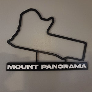 Mount Panorama Track Map met naamplaatje Kunst aan de muur