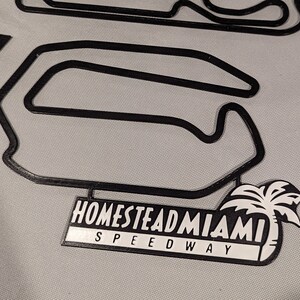 Homestead Miami Road parcoursbaankaart met naambord kunst aan de muur