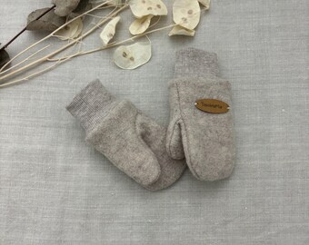 Children's gloves made from felt, individually made according to your wishes! 18 felt colours available!!