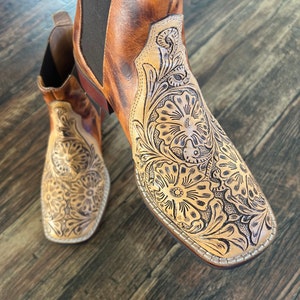 Punzierte Stiefel mit quadratischer Kappe Bild 4