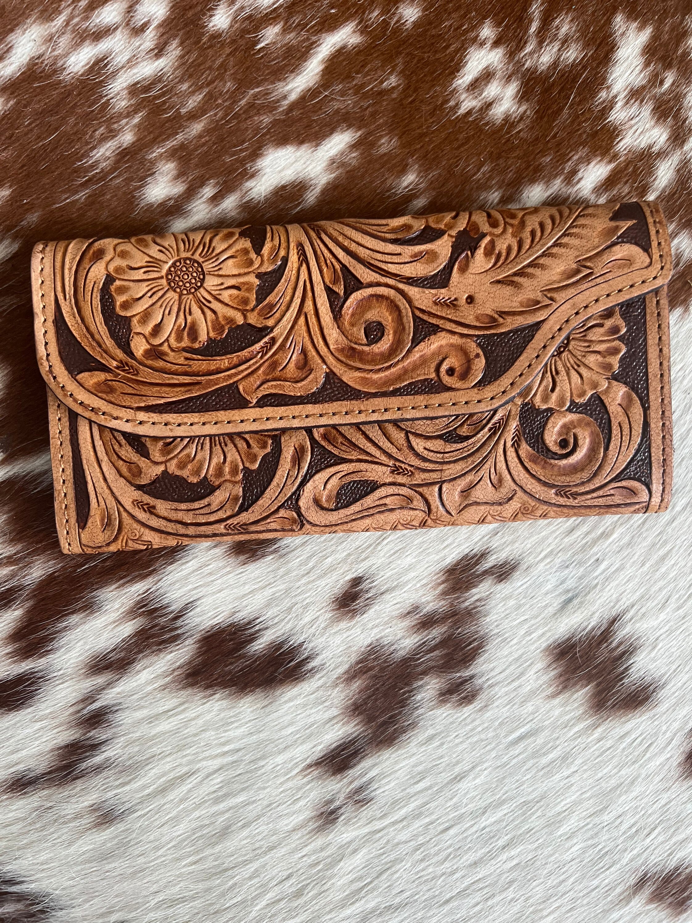 の正規品は正規取扱店で Carving Thibes LeatherVCBag 未使用