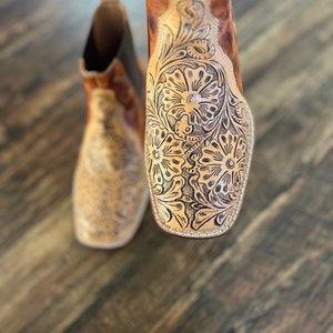 Punzierte Stiefel mit quadratischer Kappe Bild 5