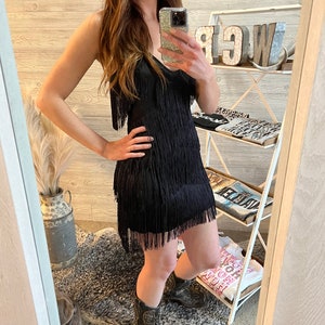 Vestido con flecos