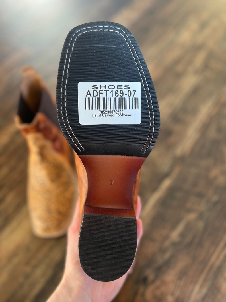 Punzierte Stiefel mit quadratischer Kappe Bild 6