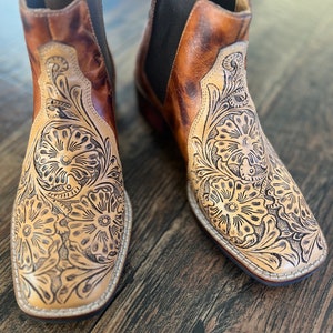Punzierte Stiefel mit quadratischer Kappe Bild 1