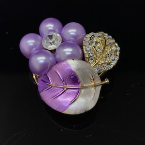Purple pearl leaf gold scarf clip flower