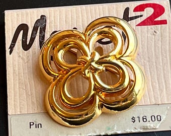 Gold floral leaf brooch Monet four leaf clover