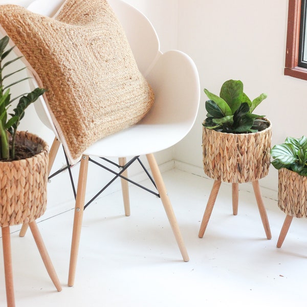 Bamboo Seagrass Hyacinth Plant Stand