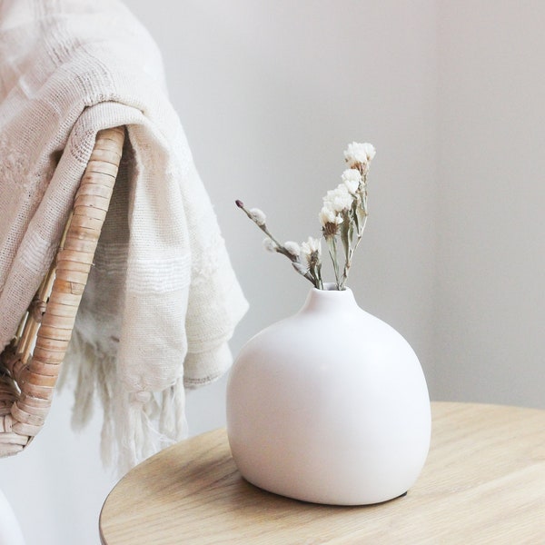 Small Round Vase for Dried Buds and Flowers in Matte White