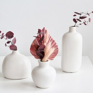 Ceramic Bud Vase for Dried Flowers in Matte White image 4