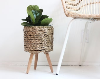Small Woven Cattail Plant Stand Standing Planter CLEARANCE