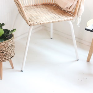 Boho Vintage Cat Tail Woven Plant Stand afbeelding 9