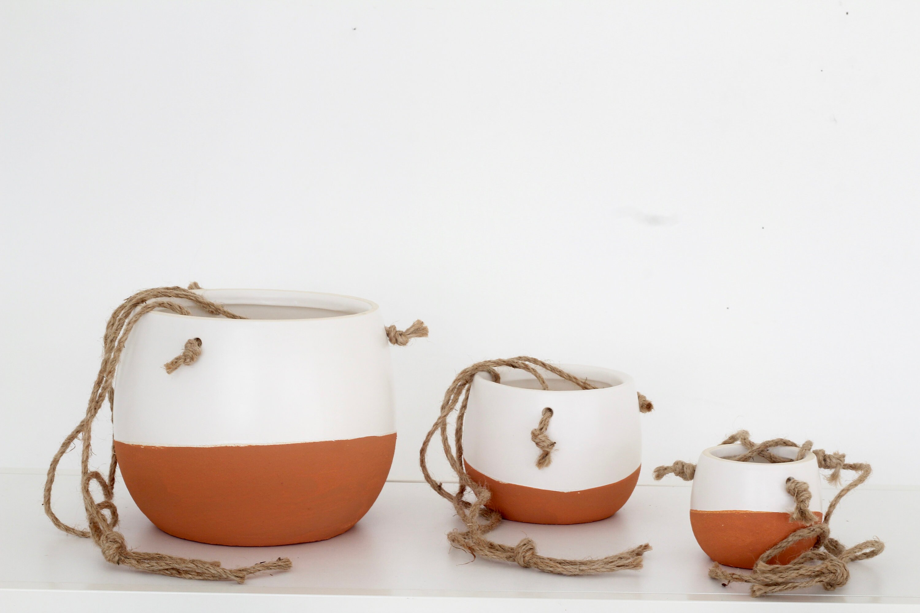 Clota - Macetas para colgar Disponibles #ceramica