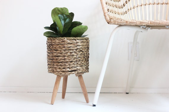 Jardinera de pie con soporte para plantas de totora tejida pequeña -   México