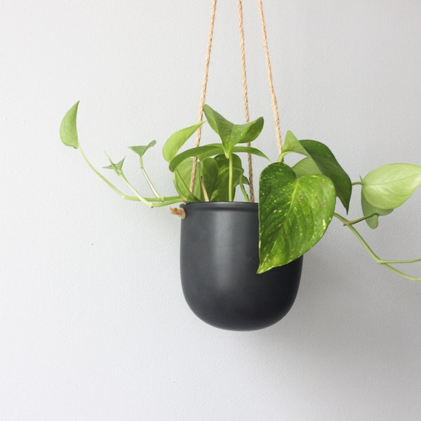Small Hanging Planter Pot in Matte Black
