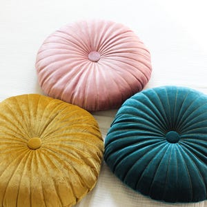 Vintage Boho Round Pintuck Decorative Cushion Circle Pillow