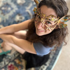 Handmade Leather Fairy Wings Mask – Iridescent Wings & Gold Filigree | Fantasy Masquerade Costume | Festival Cosplay Accessory | Ren Faire