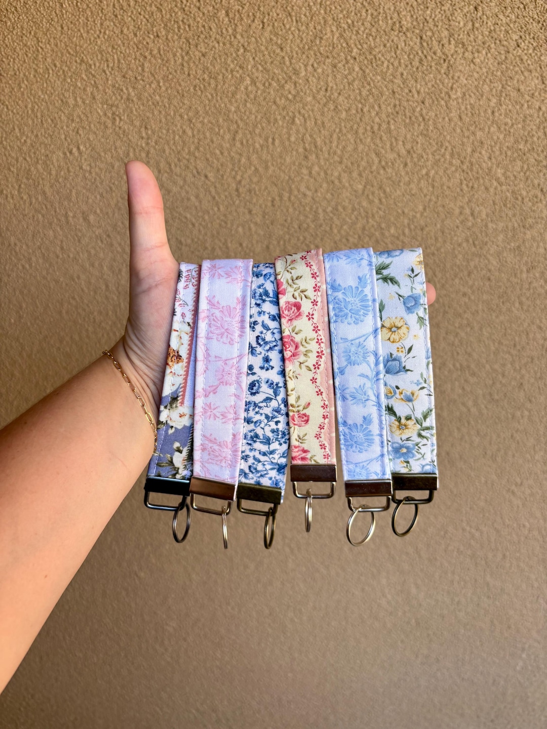 Fabric Wristlet Keychain Handmade Fabric Key Fob Wrist Lanyard for Keys ...