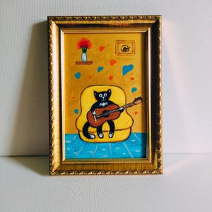 Chat noir et guitare fauteuil jaune art mural oeuvre d'art décoration murale illustration d'art originale portrait de chat cadeau pour elle cadeau pour lui
